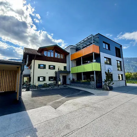 Alpenapart Singer - Contactless Check-in *