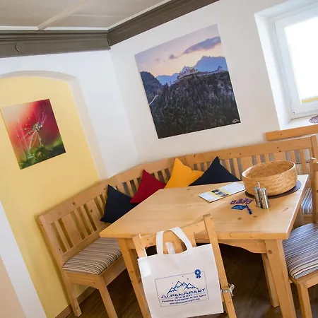 Alpenapart Singer - Contactless Check-in