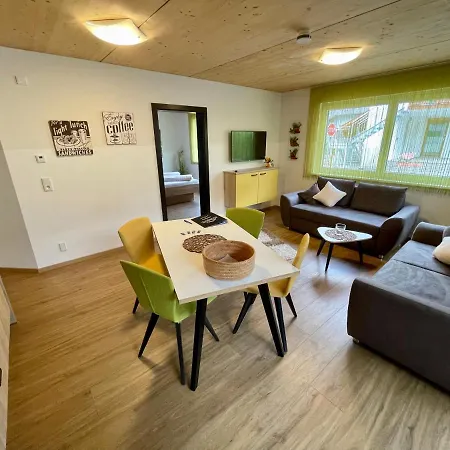 Alpenapart Singer - Contactless Check-in Daire Reutte