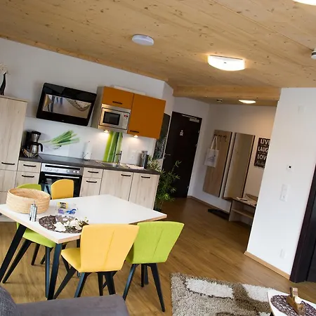 Alpenapart Singer - Contactless Check-in Daire Reutte