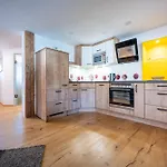Alpenapart Singer - Contactless Check-in Apartment Reutte