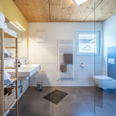 Alpenapart Singer - Contactless Check-in Daire Reutte